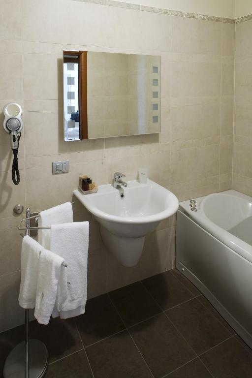 Il Castello Di Lovere Hotel Room photo